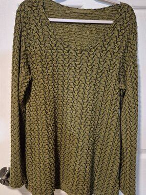 CUT LOOSE SHORT TUNIC - SIZE Large.  Fits to a size 12/14